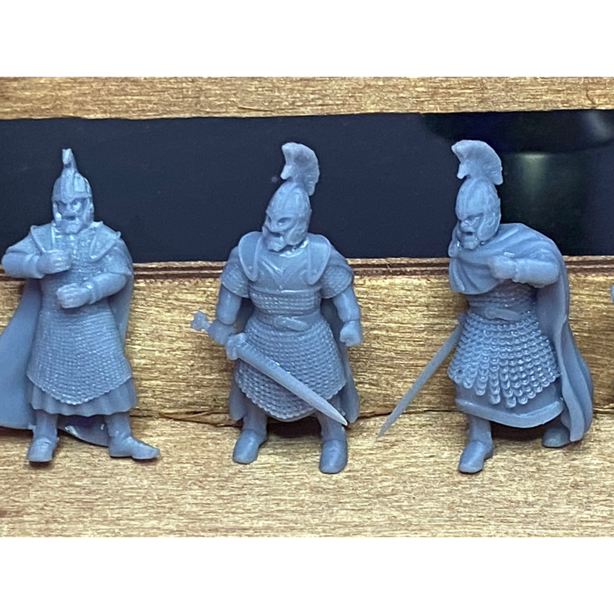 Heroes and Guards Set of 3 Miniatures