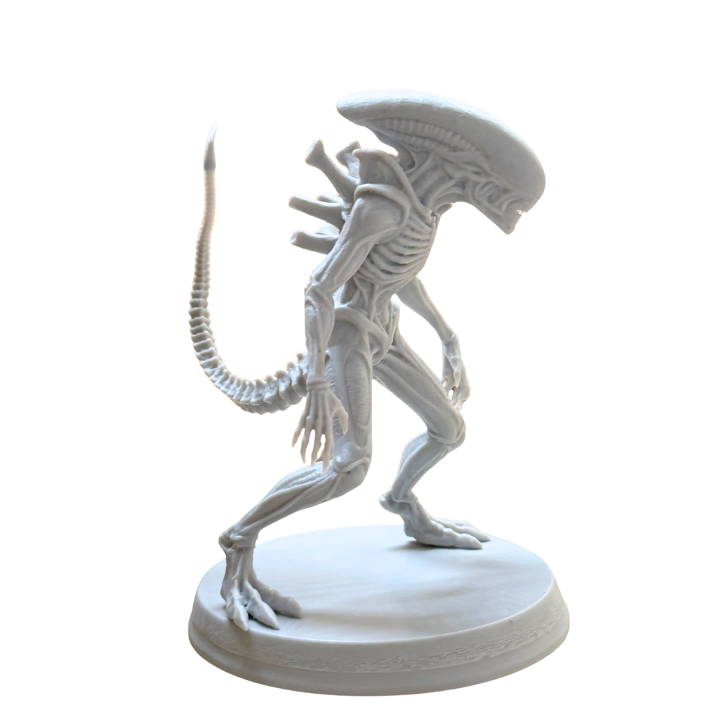 6" Sci-Fi Space Creature Figure White Resin Collectible Display Statue 14+