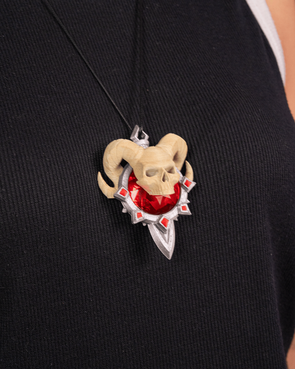 Demonic Skull Pendant Necklace – 3D Printed Gothic Fantasy Jewelry with Red Gem