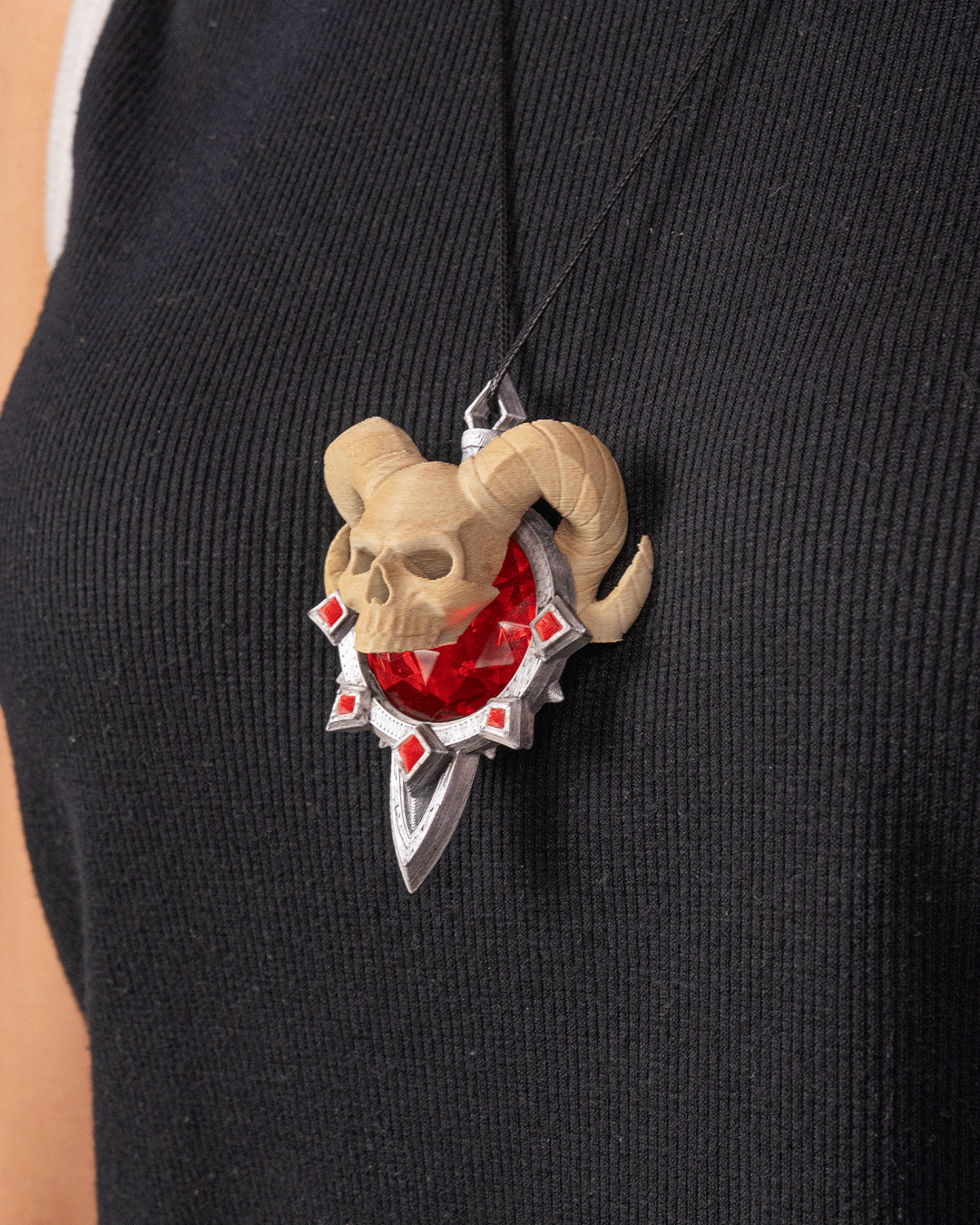 Demonic Skull Pendant Necklace – 3D Printed Gothic Fantasy Jewelry with Red Gem