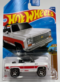 2025 Hot Wheels L Case HW Dirt #115 75 Chevy Blazer Custom White/Red 17E
