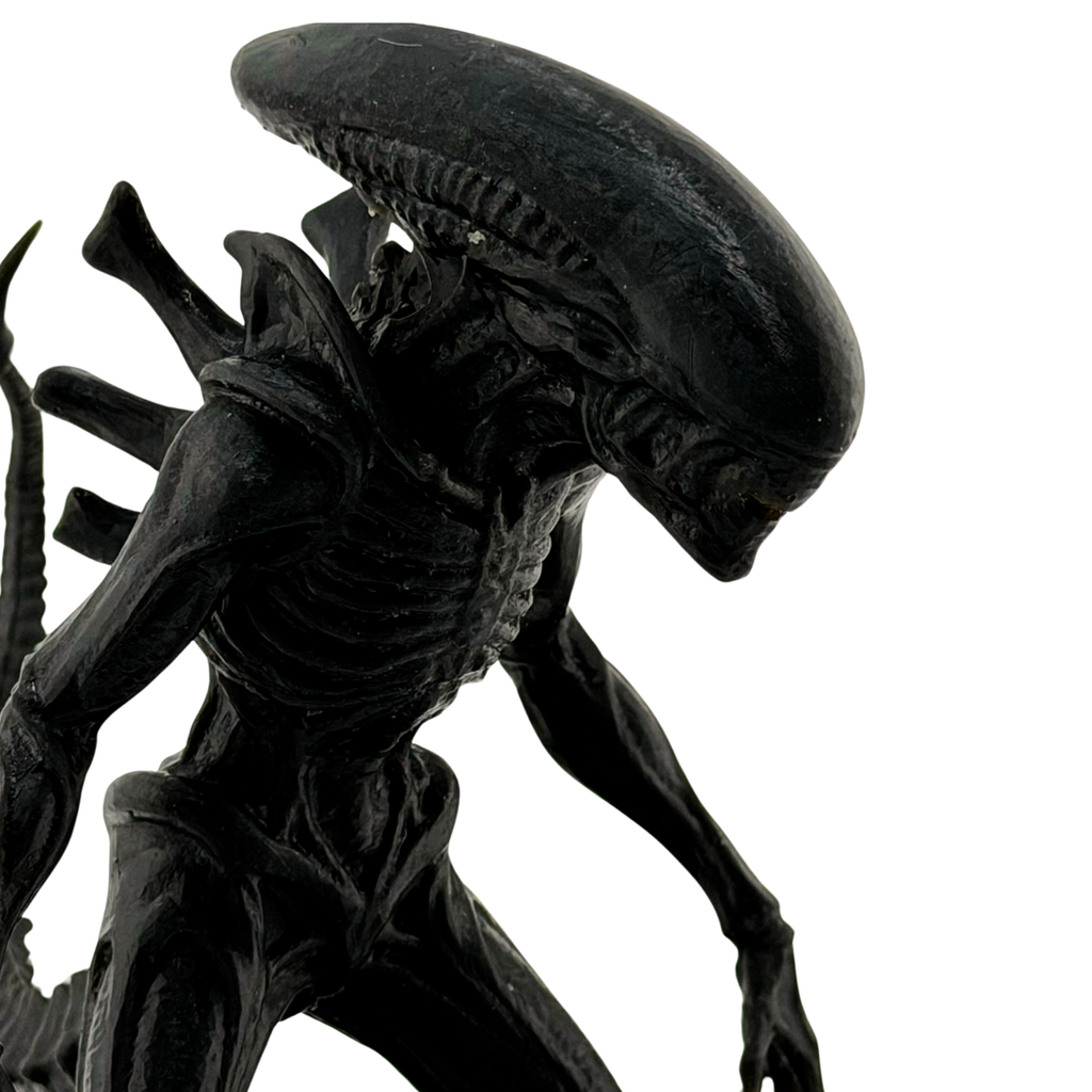 Rare Xenomorph Alien Figure - Hand-Painted Resin Collectible - 5.5" Tall