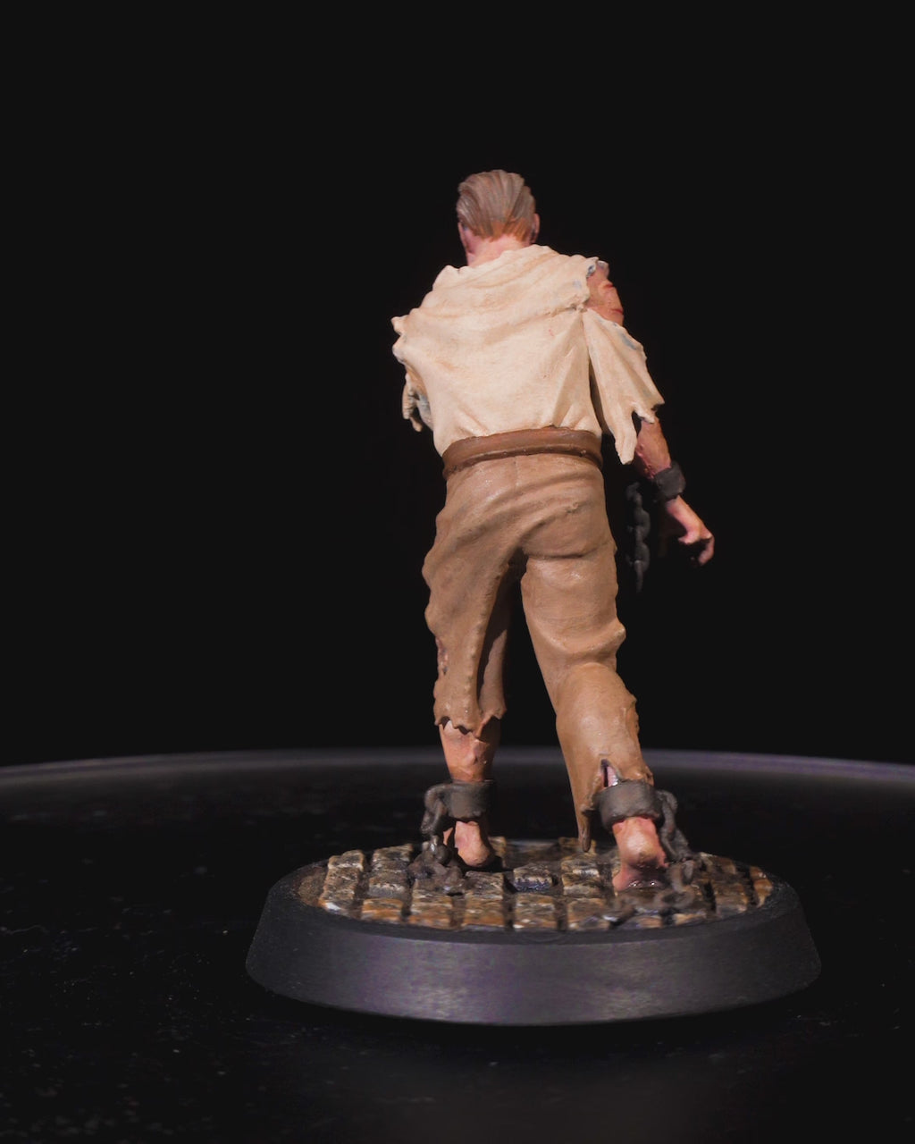 Cursed Prisoner Miniature – 32mm Scale for Tabletop RPGs